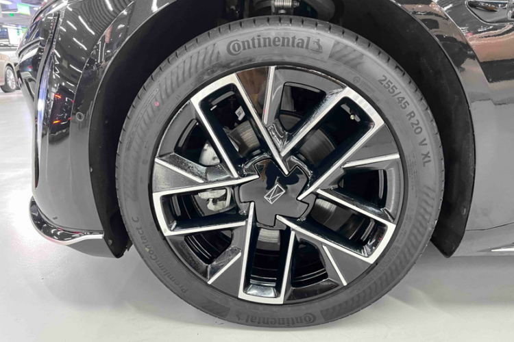 阿维塔06 2025款 Max增程版车身外观6006