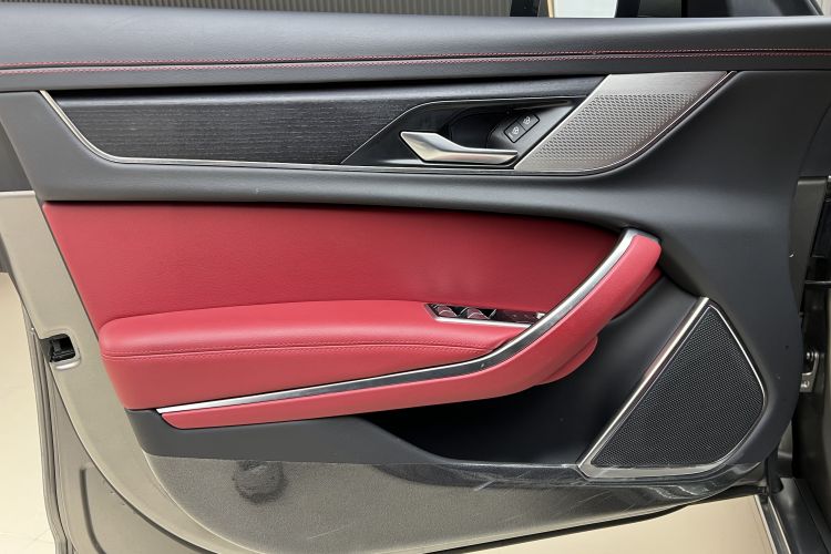 捷豹XFL 2021款 XFL 2.0T P250 两驱精英运动版中控内饰7014