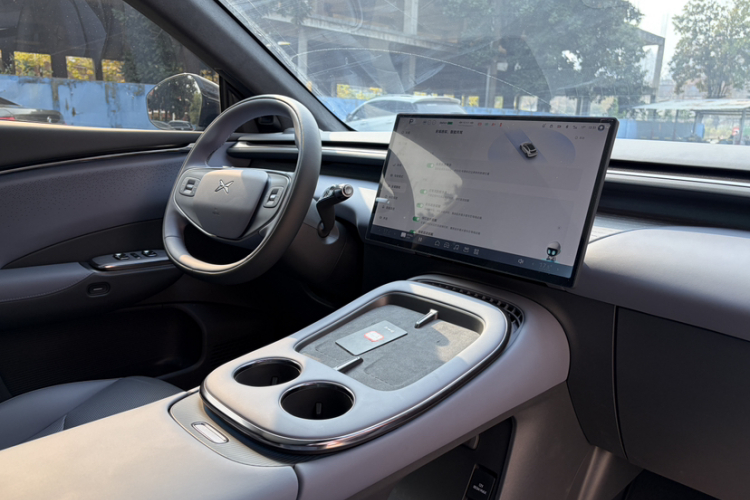 小鹏G7 2025款 602 长续航 Max中控内饰7001