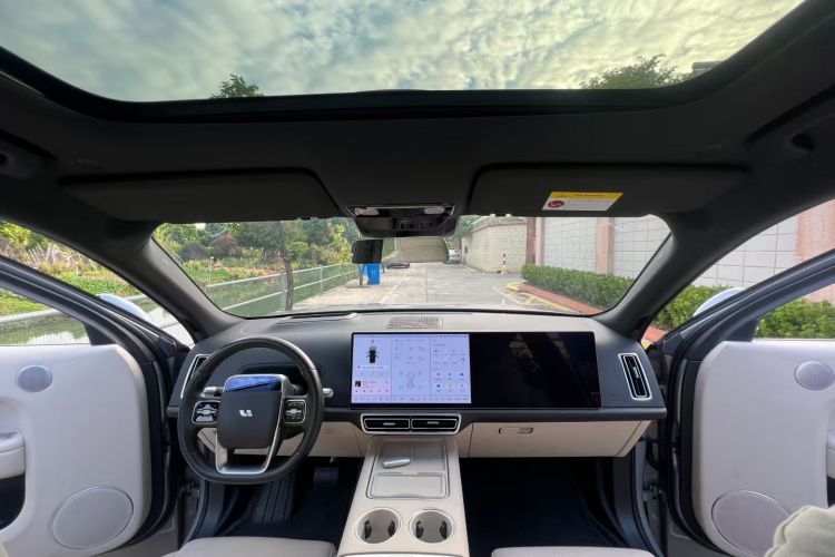 理想汽车 理想L9 2022款 Max中控内饰7005
