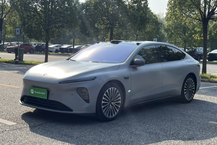 蔚来ET7 2022款 75kWh车身外观1