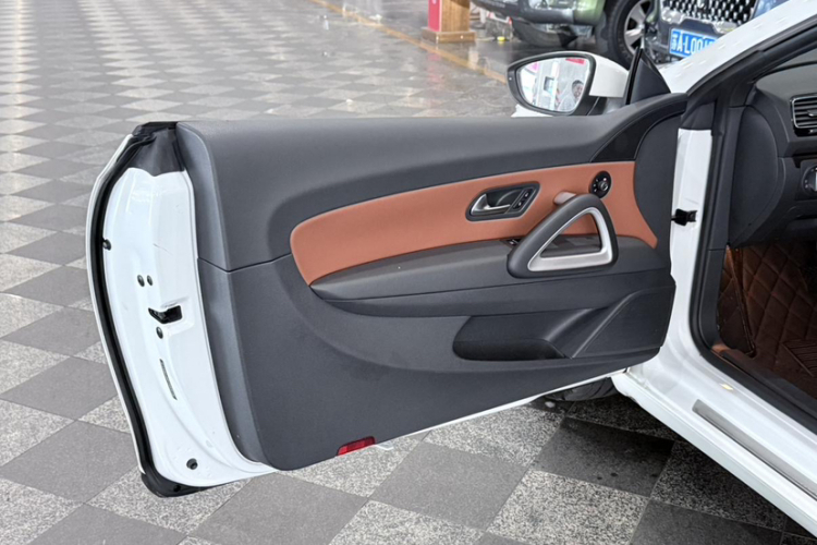 大众 尚酷 2015款 2.0TSI 豪华版中控内饰7013