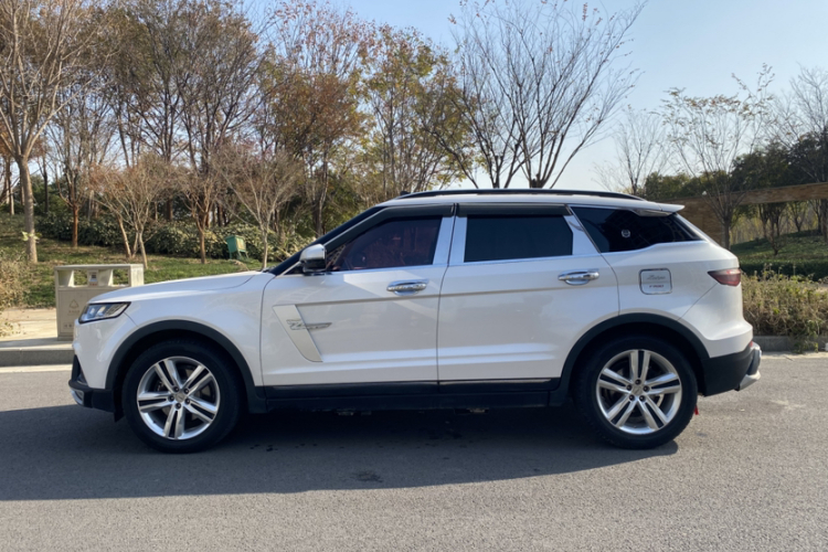 众泰T700 2017款 1.8T 双离合尊贵型车身外观6003