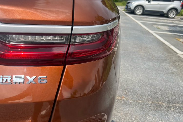 吉利汽车 远景X6 2020款 1.4T CVT尊贵型车身外观6009