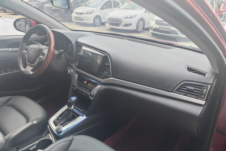 现代 领动 2016款 1.6L 自动智炫·豪华型中控内饰7002