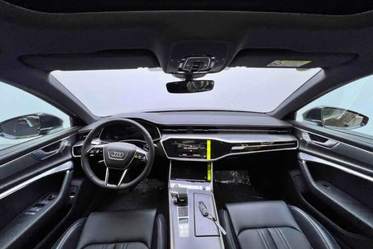 奥迪A6L 2025款 改款 40 TFSI 豪华动感型中控内饰7003