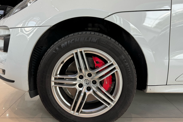 保时捷 2016款 Macan Turbo 3.6T车身外观6007