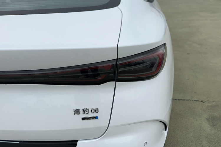 比亚迪 海豹06新能源 2025款 DM-i 智驾版 120KM尊荣型车身外观6005