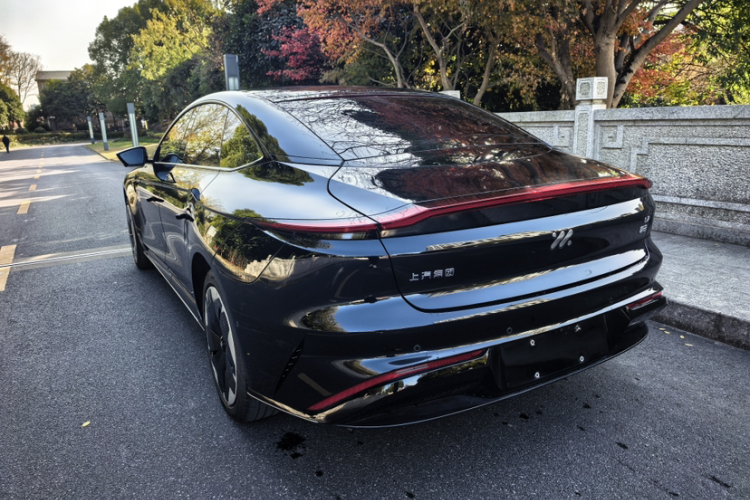 智己汽车 智己L7 2022款 Dynamic车身外观6006