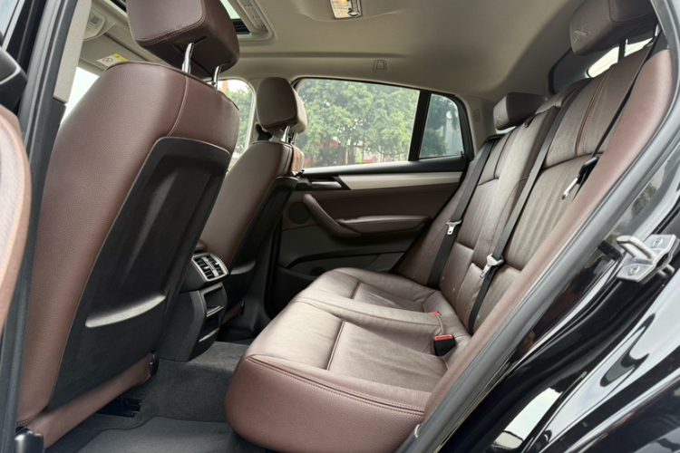 宝马X4 2016款 xDrive20i M运动型中控内饰7008