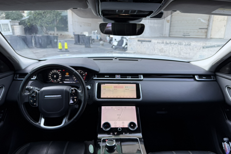 路虎 揽胜星脉 2017款 P250 S中控内饰7005