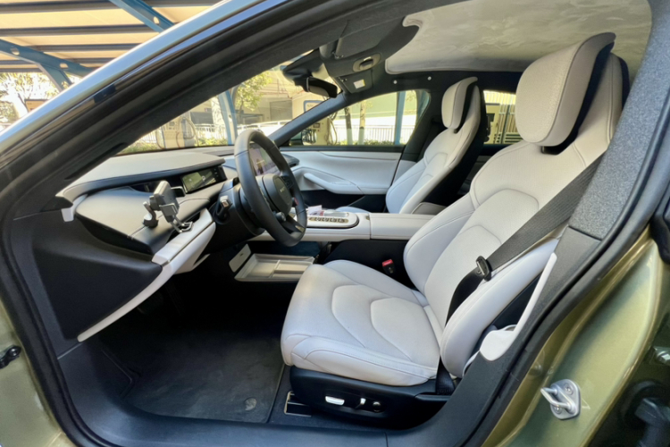 小米汽车 小米SU7 2024款 后驱超长续航高阶智驾Pro版中控内饰7002