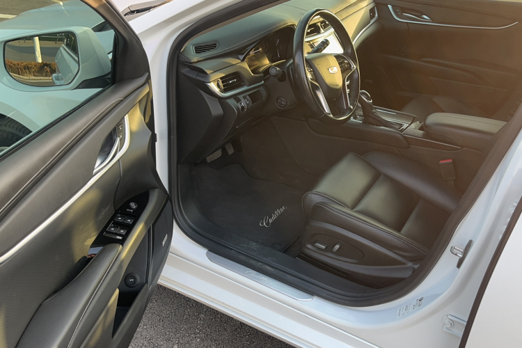凯迪拉克XTS 2018款 28T 技术型中控内饰7002