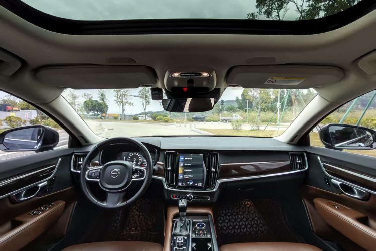 沃尔沃S90 2018款 T4 智逸版中控内饰7005