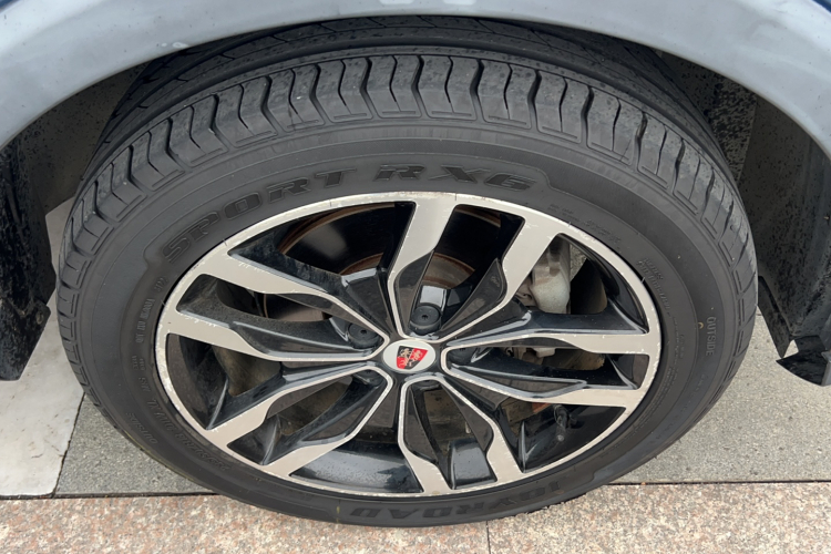 荣威RX5 2016款 20T 两驱自动互联网智享版车身外观6008