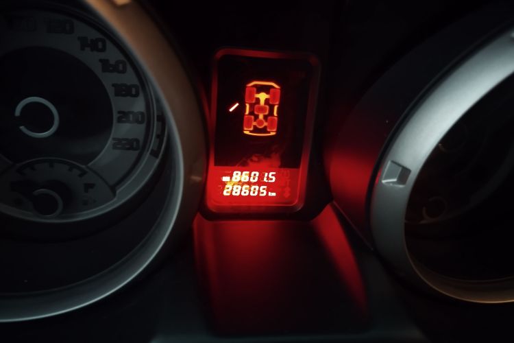 三菱 帕杰罗（平行进口）中控内饰15