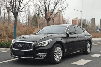 英菲尼迪Q70 2019款 Q70L 2.0T 精英版 PLUS