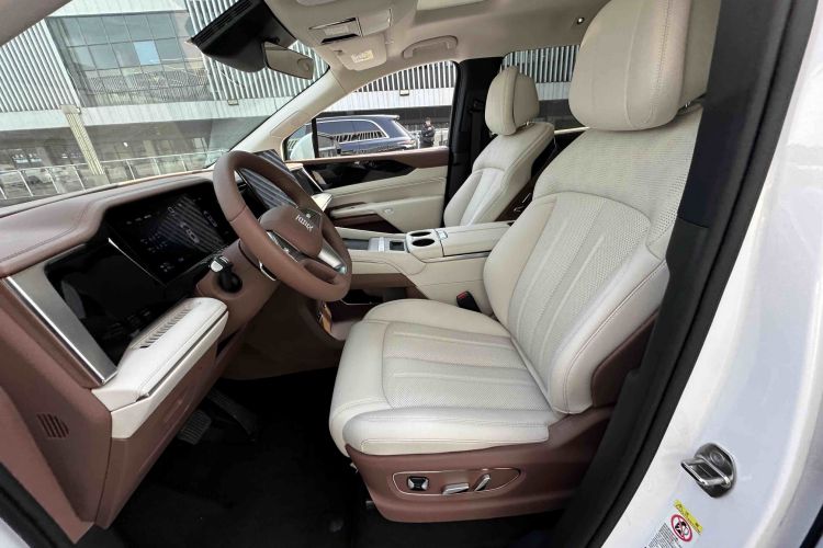 比亚迪 夏 2025款 DM-i 1.5T 180km 超越型中控内饰7003