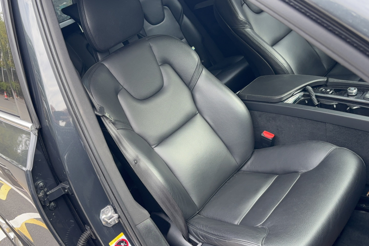 沃尔沃XC90 2018款 T5 智逸版 5座局部细节41