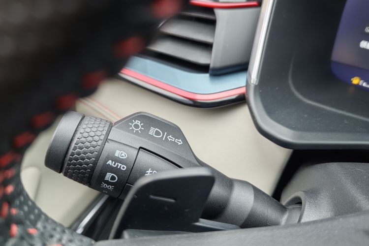 领克06 2020款 1.5T 耀Halo中控内饰7007