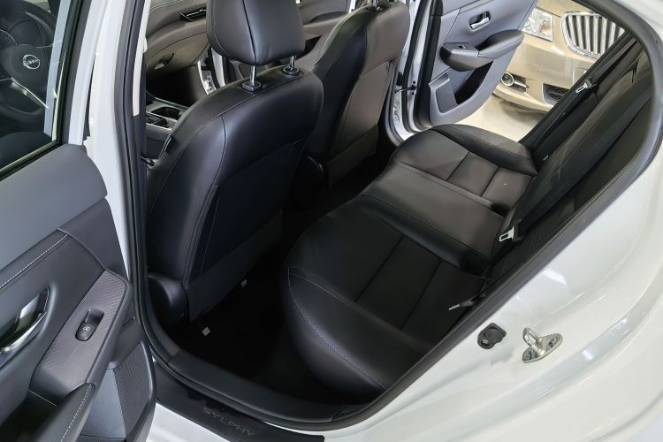 日产 轩逸 2023款 1.6L CVT悦享版车身外观6002