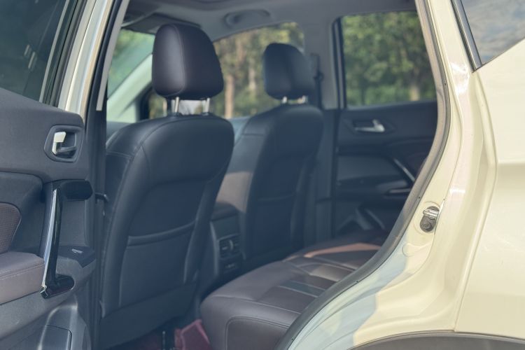 广汽传祺 传祺GS4 2018款 235T 自动两驱至尊版中控内饰7007