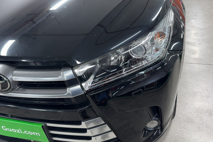 丰田 汉兰达 2018款 2.0T 四驱至尊版 7座 国V局部细节36