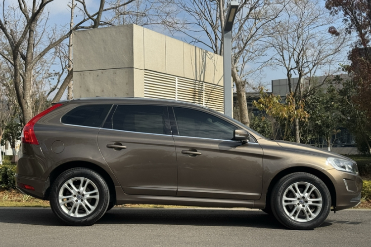 沃尔沃XC60 2015款 T5 智进版车身外观6002