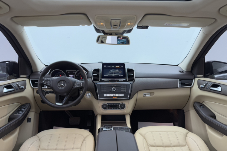 奔驰GLE 2015款 GLE 400 4MATIC中控内饰7001