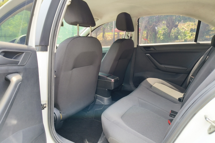 大众 捷达 2017款 1.4L 手动时尚型车身外观6001