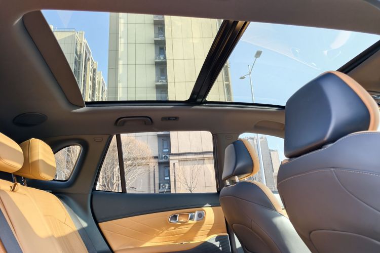 吉利银河 银河星舰7 EM-i 2025款 120km 探索+版中控内饰7008