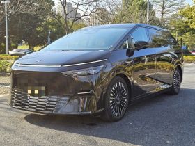 小鹏X9 2025款 740超长续航 Max