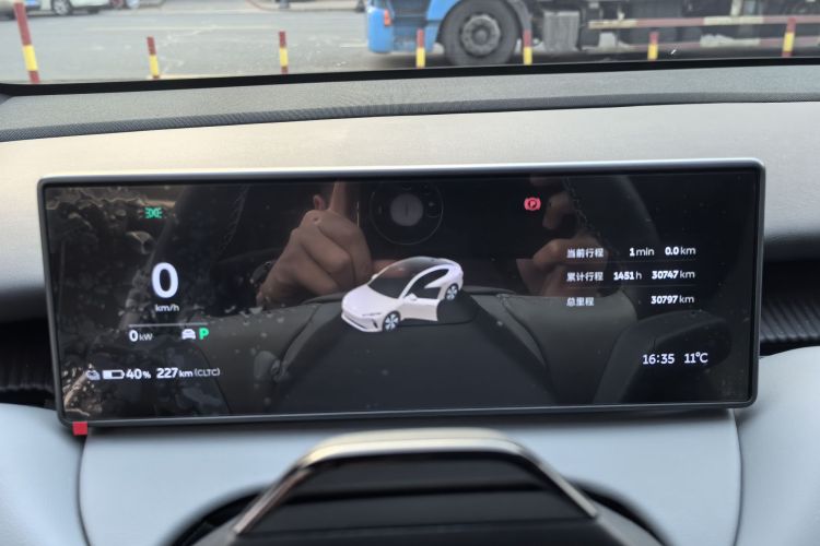 蔚来ET5 2022款 75kWh中控内饰15