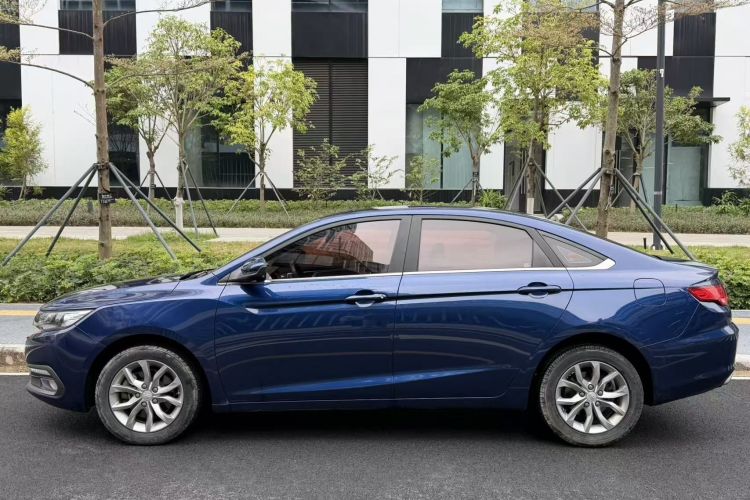 吉利汽车 帝豪GL 2017款 1.8L 手动精英型车身外观6006