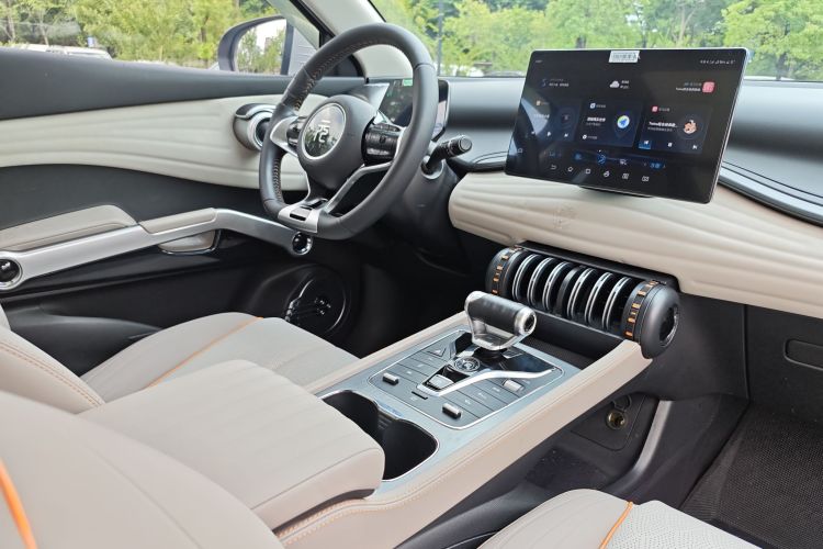 比亚迪 元PLUS 2023款 冠军版 430KM 超越型中控内饰7001