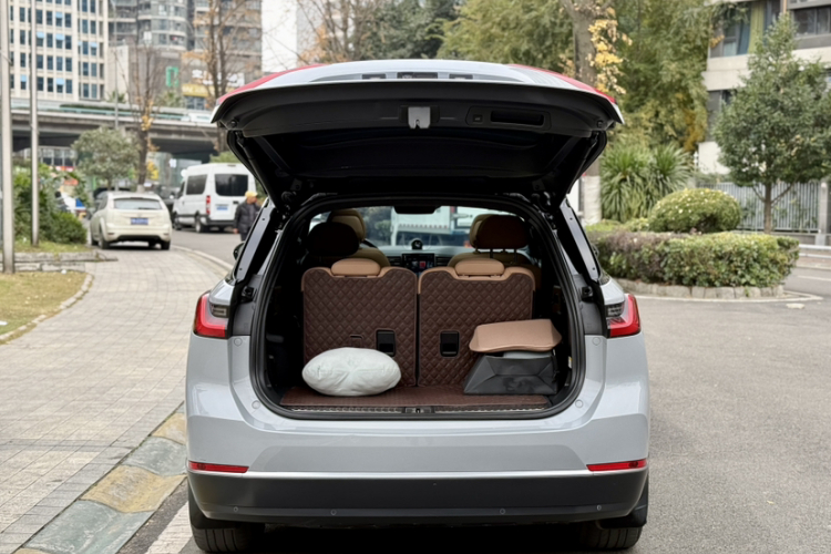 蔚来ES8 2022款 100kWh 六座版局部细节23