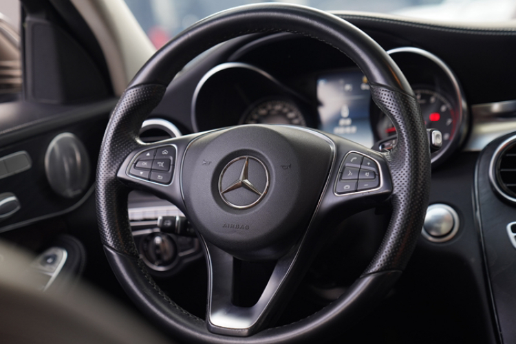 奔驰C级 2016款 C 200 L 运动型中控内饰7003