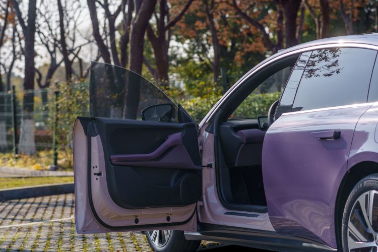 蔚来ET5 2022款 75kWh中控内饰7002