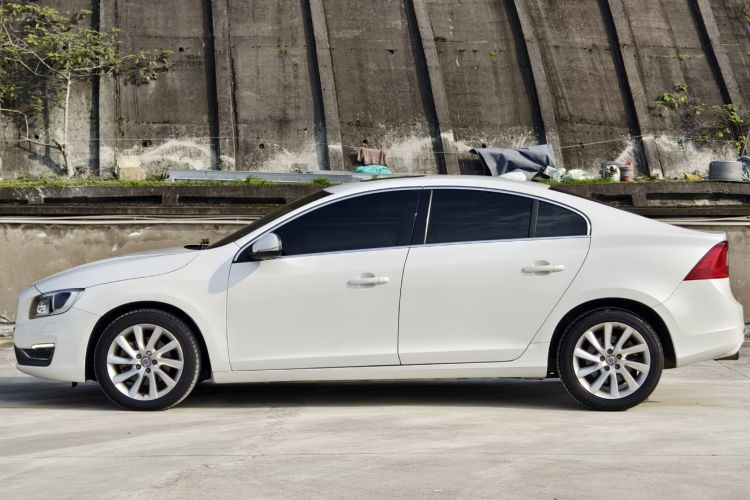 沃尔沃S60 2017款 S60L T4 智远版车身外观6006