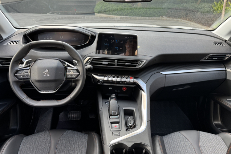 标致4008 2017款 350THP 精英版中控内饰7003