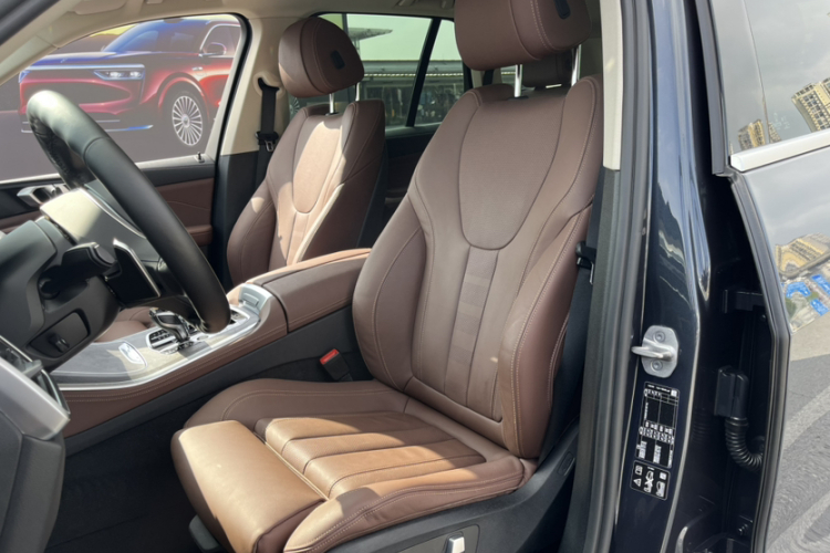 宝马X5(进口) 2022款 xDrive30i M运动套装中控内饰7004