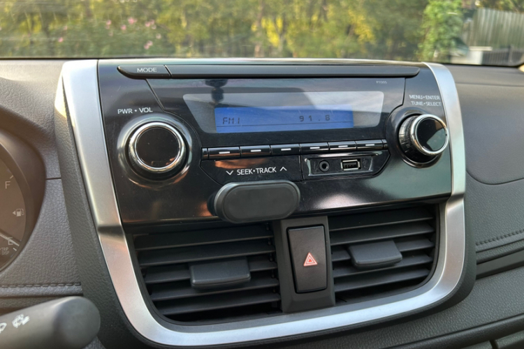 丰田 威驰 2019款 1.5L CVT创行版中控内饰7004