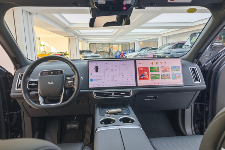 理想汽车 理想L8 2024款 Ultra中控内饰7013