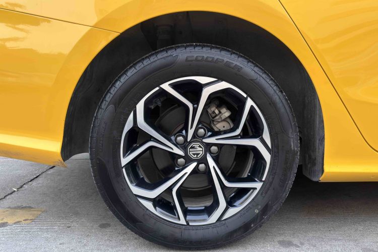 名爵 MG5 2021款 180DVVT CVT青春豪华版车身外观6004