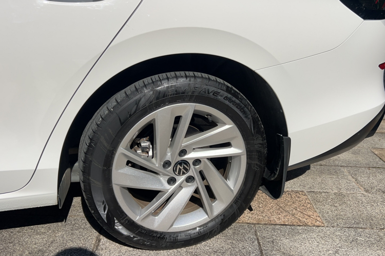 大众 2022款 凌渡L 280TSI DSG炫辣版车身外观6012