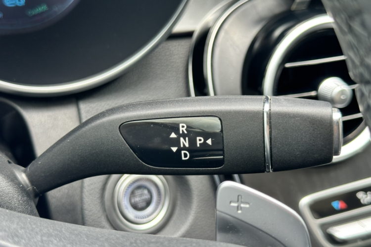 奔驰C级 2021款 C 260 L 运动版中控内饰7003