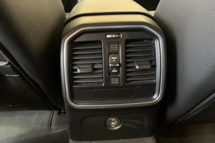 保时捷 2017款  Macan 2.0T中控内饰7009