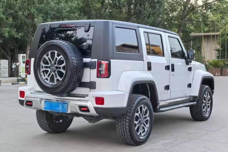 北京BJ40 2020款 2.0T 自动四驱致敬2020版侠客型车身外观6005