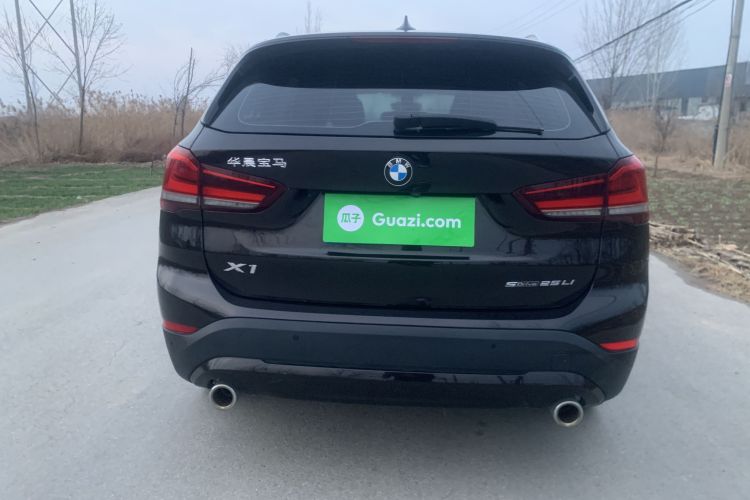 宝马X1 2021款 sDrive25Li 领先型车身外观6005