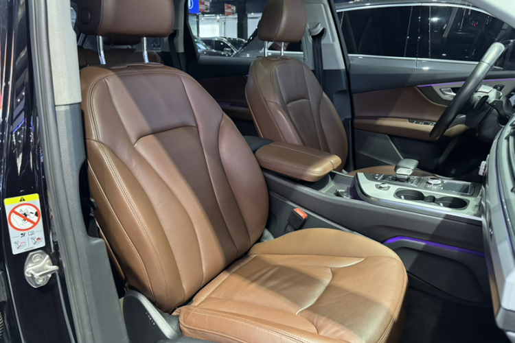 奥迪Q7 2018款 45 TFSI 技术型中控内饰7003